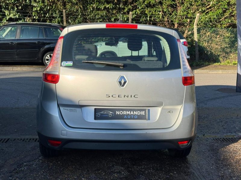 RENAULT GRAND SCENIC 3 1.5 DCI - 8V TURBO 2012