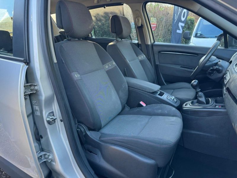 RENAULT GRAND SCENIC 3 1.5 DCI - 8V TURBO 2012