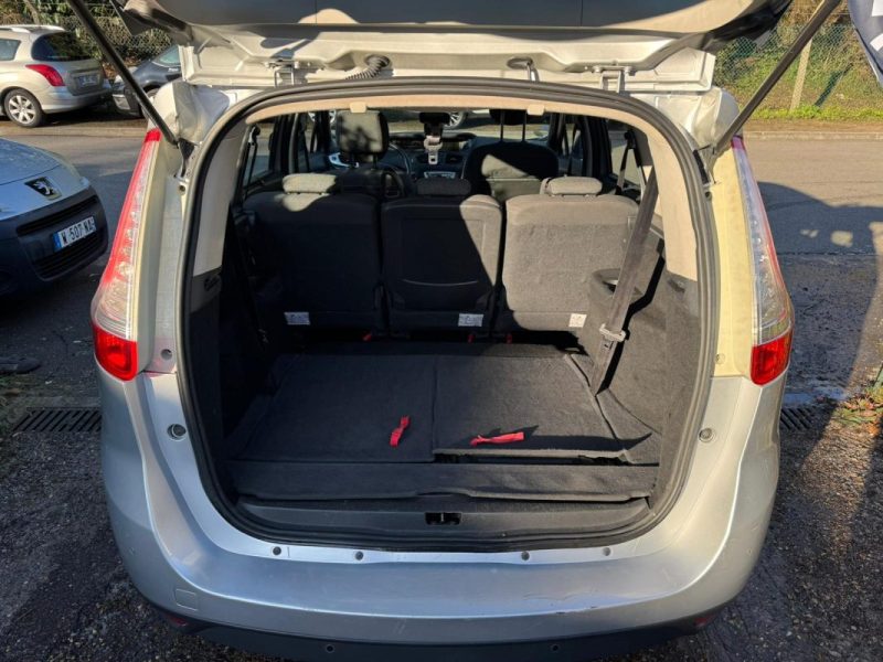 RENAULT GRAND SCENIC 3 1.5 DCI - 8V TURBO 2012