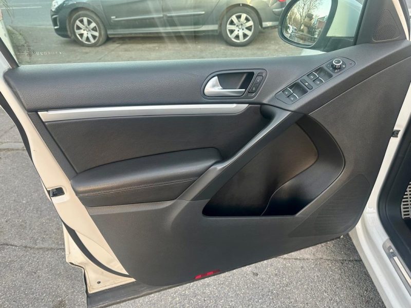 VOLKSWAGEN TIGUAN 2.0 TDI 110 EDITION R-LINE 