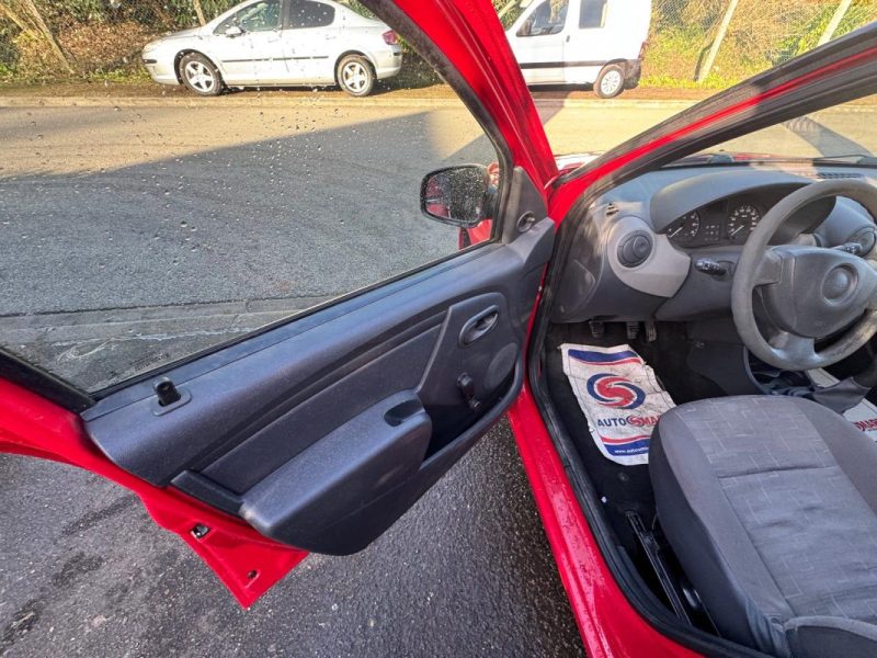 DACIA SANDERO 1.2I - 16V 2012