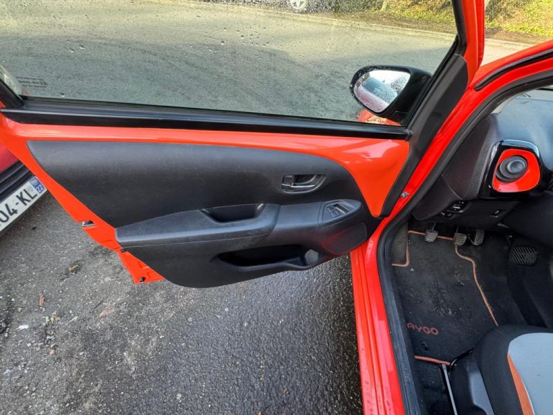 TOYOTA AYGO II 1.0 VVT-I 69CH STOP&START X 5P 2014