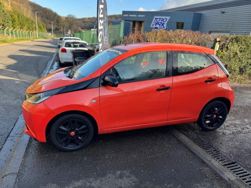 TOYOTA AYGO II 1.0 VVT-I 69CH STOP&START X 5P 2014