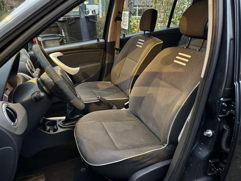 DACIA SANDERO 1.2I - 16V 2012