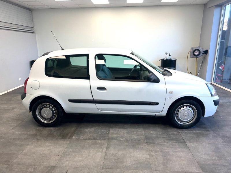 RENAULT CLIO  1.5 DCI 65 CV AUTHENTIQUE 2003