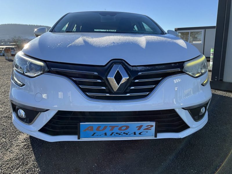 RENAULT MÉGANE IV 1,2 TCE 130 cv ENERGY EDC 