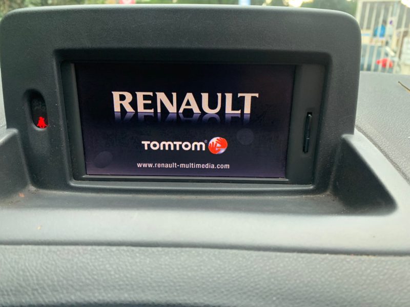 RENAULT CLIO III EXPRESSION TCE 100 2010