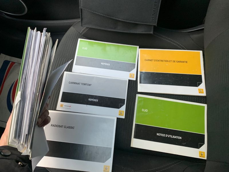 RENAULT CLIO III EXPRESSION TCE 100 2010