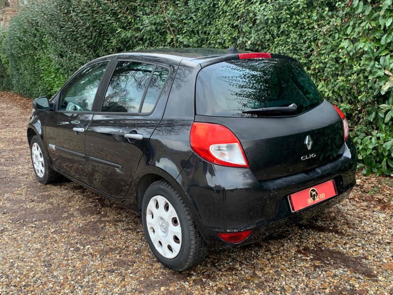 RENAULT CLIO III EXPRESSION TCE 100 2010