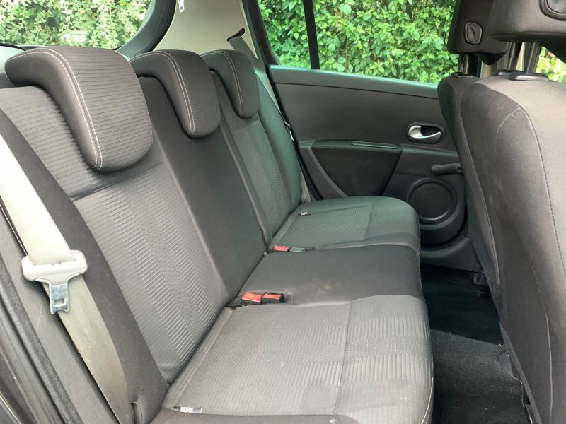 RENAULT CLIO III EXPRESSION TCE 100 2010