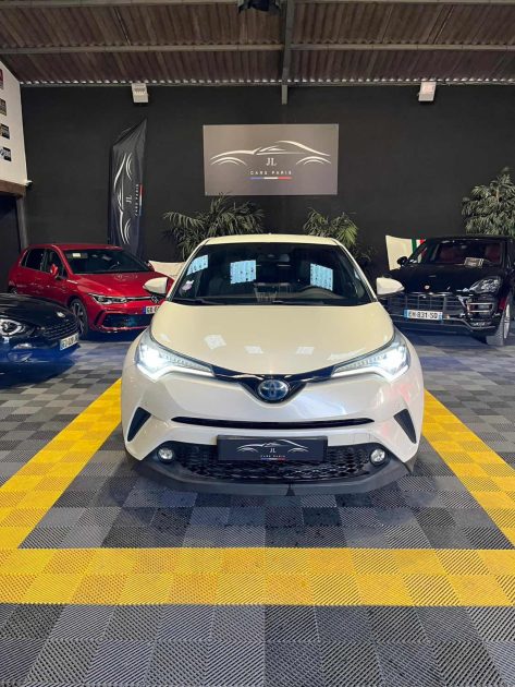 MAGNIFIQUE TOYOTA CHR 122 CH DISTINCTIVE Hybrid (SIÉGES CHAUFFANTS, SONO JBL)