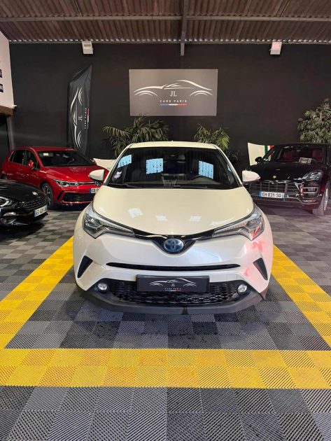 MAGNIFIQUE TOYOTA CHR 122 CH DISTINCTIVE Hybrid (SIÉGES CHAUFFANTS, SONO JBL)