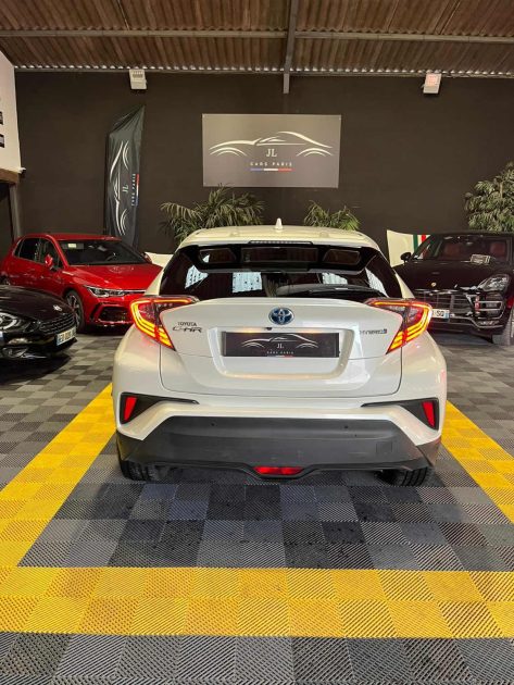MAGNIFIQUE TOYOTA CHR 122 CH DISTINCTIVE Hybrid (SIÉGES CHAUFFANTS, SONO JBL)