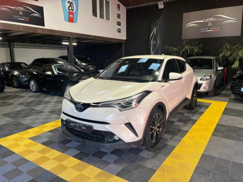 MAGNIFIQUE TOYOTA CHR 122 CH DISTINCTIVE Hybrid (SIÉGES CHAUFFANTS, SONO JBL)