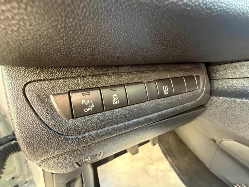 PEUGEOT 208 STYLE 1.2 VTI 82CV 5 PORTES 2015