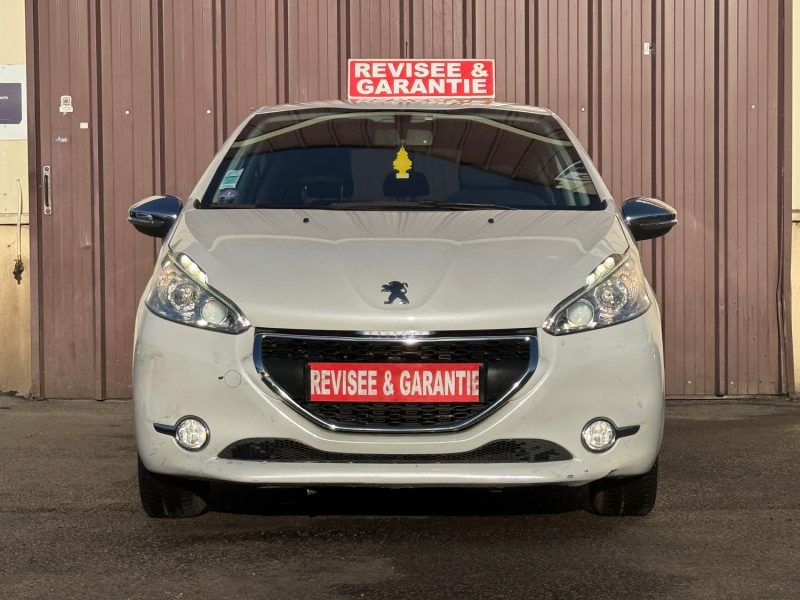 PEUGEOT 208 STYLE 1.2 VTI 82CV 5 PORTES 2015