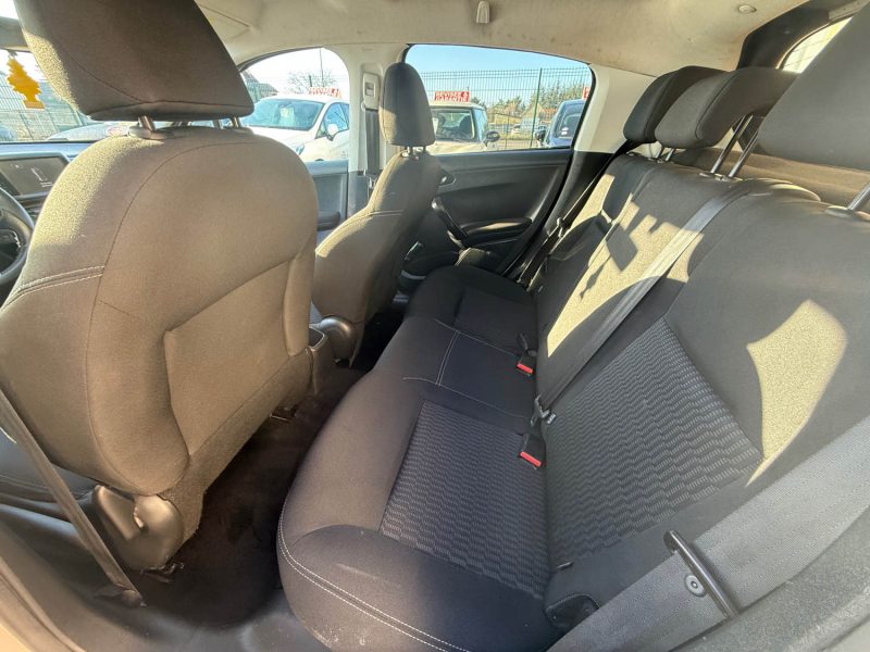 PEUGEOT 208 STYLE 1.2 VTI 82CV 5 PORTES 2015