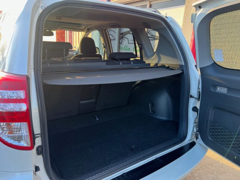 TOYOTA RAV4 2.2L D-4D 4X4 LIFE 150CH - Garantie 6 mois