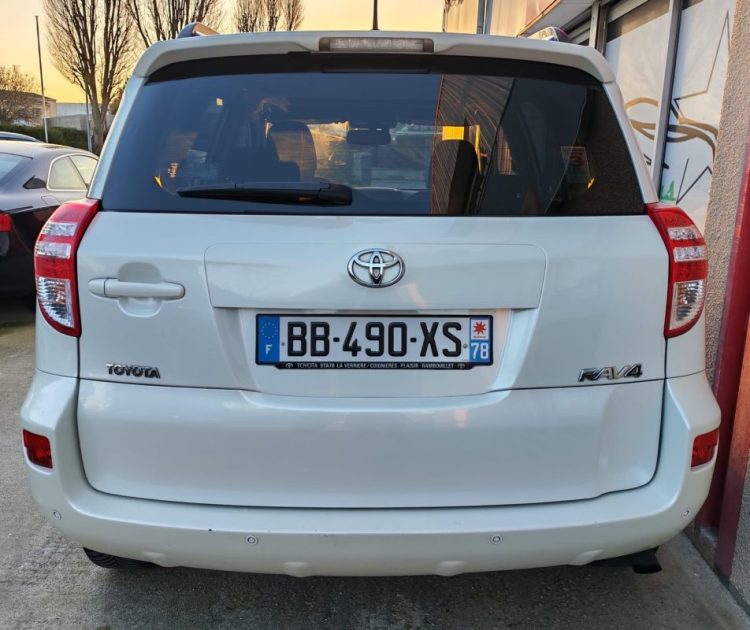 TOYOTA RAV4 2.2L D-4D 4X4 LIFE 150CH - Garantie 6 mois