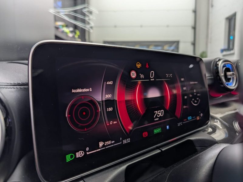 MERCEDES CLASSE C 220 D 200Cv AMG LINE 