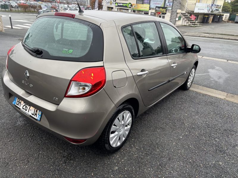RENAULT CLIO III 1.5DCI EXPRESSION CLIM 2011