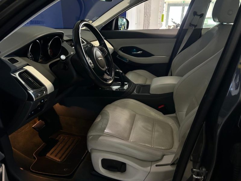 JAGUAR E-PACE D180 AWD 2018 / CAMERA DE RECUL / TOIT PANORAMIQUE / SIEGES ELECTRIQUE