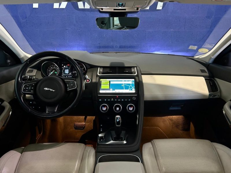JAGUAR E-PACE D180 AWD 2018 / CAMERA DE RECUL / TOIT PANORAMIQUE / SIEGES ELECTRIQUE