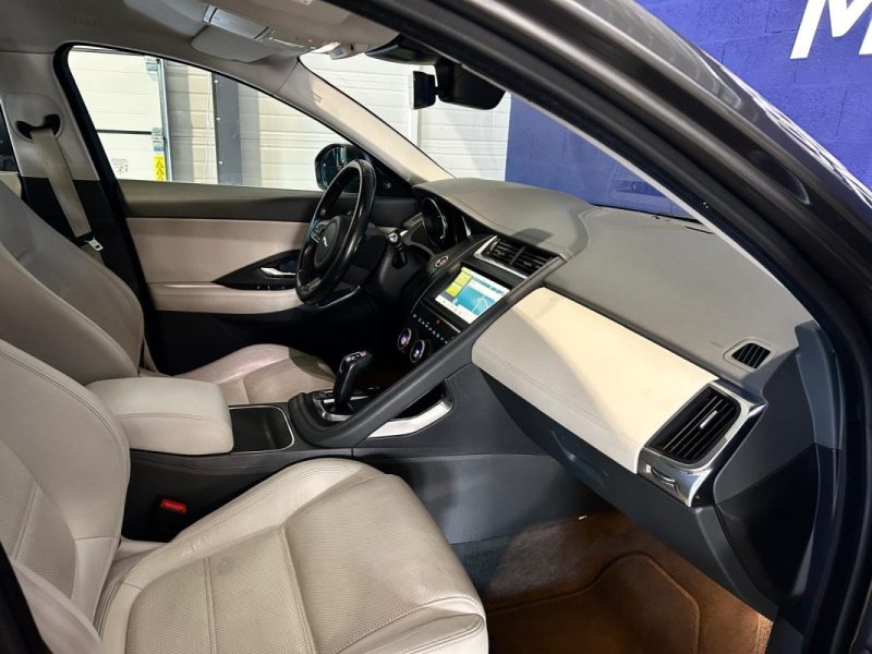 JAGUAR E-PACE D180 AWD 2018 / CAMERA DE RECUL / TOIT PANORAMIQUE / SIEGES ELECTRIQUE