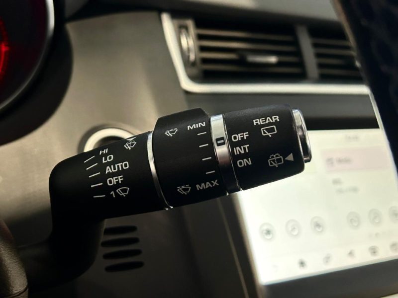 JAGUAR E-PACE D180 AWD 2018 / CAMERA DE RECUL / TOIT PANORAMIQUE / SIEGES ELECTRIQUE