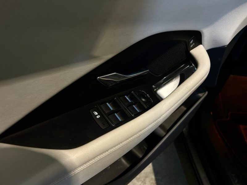 JAGUAR E-PACE D180 AWD 2018 / CAMERA DE RECUL / TOIT PANORAMIQUE / SIEGES ELECTRIQUE