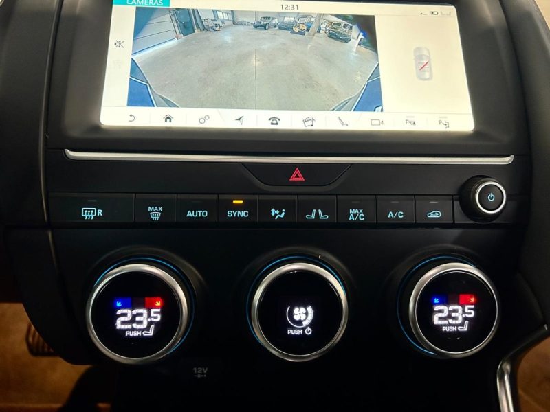 JAGUAR E-PACE D180 AWD 2018 / CAMERA DE RECUL / TOIT PANORAMIQUE / SIEGES ELECTRIQUE