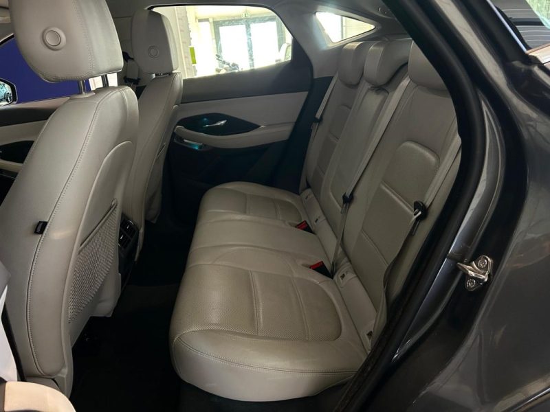 JAGUAR E-PACE D180 AWD 2018 / CAMERA DE RECUL / TOIT PANORAMIQUE / SIEGES ELECTRIQUE