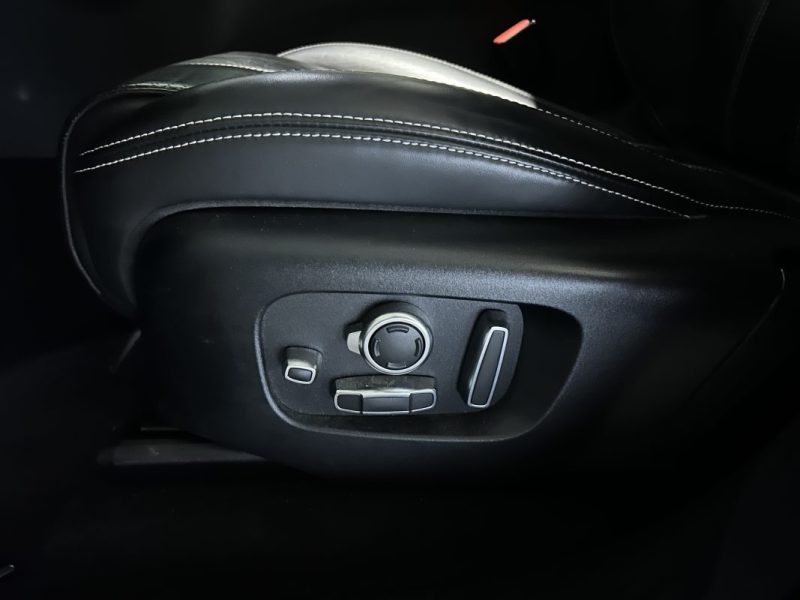 LAND ROVER RANGE ROVER VELAR R-DYNAMIQUE D300 / 2020 / FULL OPTIONS / FINITION ROSE GOLD / JANTES 22