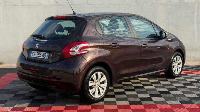 PEUGEOT 208 1.2 VTI 82 CV URBAN SOUL 5P 2013