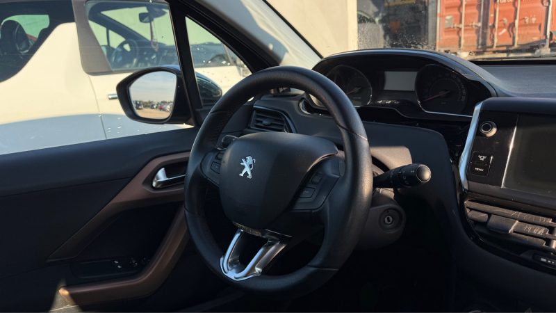 PEUGEOT 208 1.2 VTI 82 CV URBAN SOUL 5P 2013