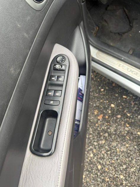 PEUGEOT 307 2.0E 16V XS PACK CUIR 2003