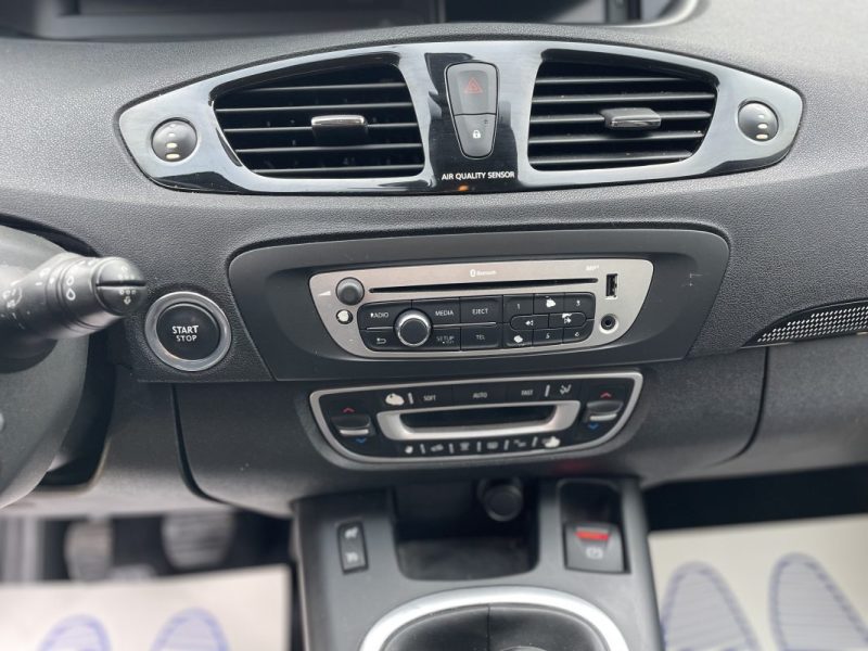 RENAULT SCENICIII 1.5 DCI 110CH FAP BOSE 2012