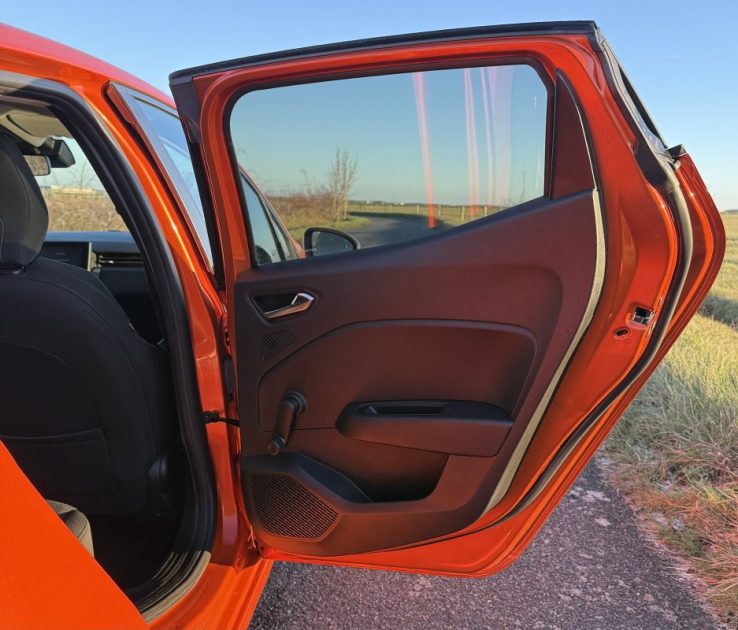 RENAULT CLIO V 1.0 TCE 100ch INTENS / Apple CarPlay / Feux LED 