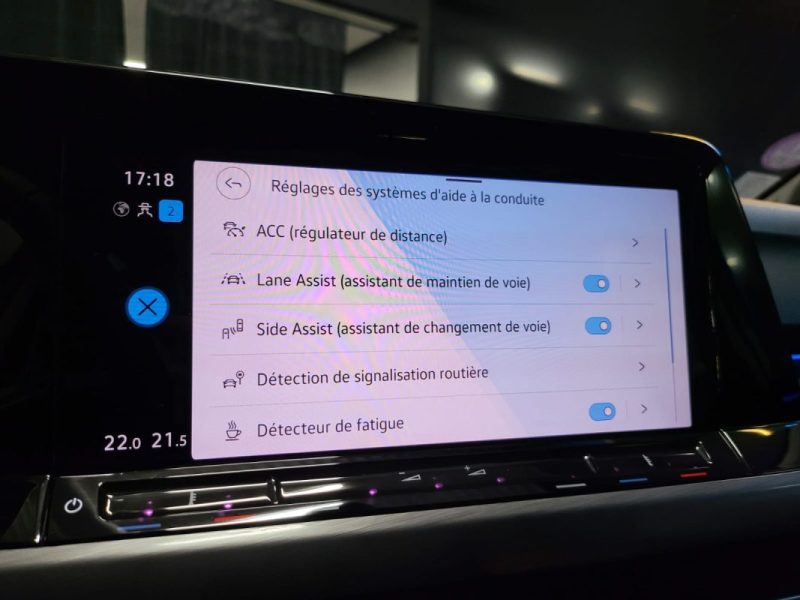 VOLKSWAGEN GOLF 1.5 TSI 130cv STYLE / SIEGE ELECTRIQUE A MEMOIRE MASSANT / ECLAIRAGE D\'AMBIANCE