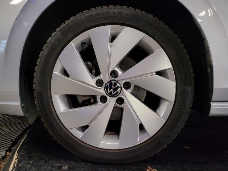 VOLKSWAGEN GOLF 1.5 TSI 130cv STYLE / SIEGE ELECTRIQUE A MEMOIRE MASSANT / ECLAIRAGE D\'AMBIANCE