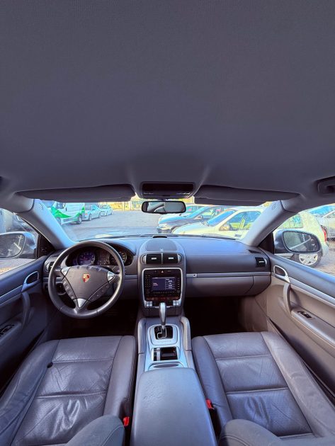 PORSCHE CAYENNE 4.5 V8 TURBO 2004