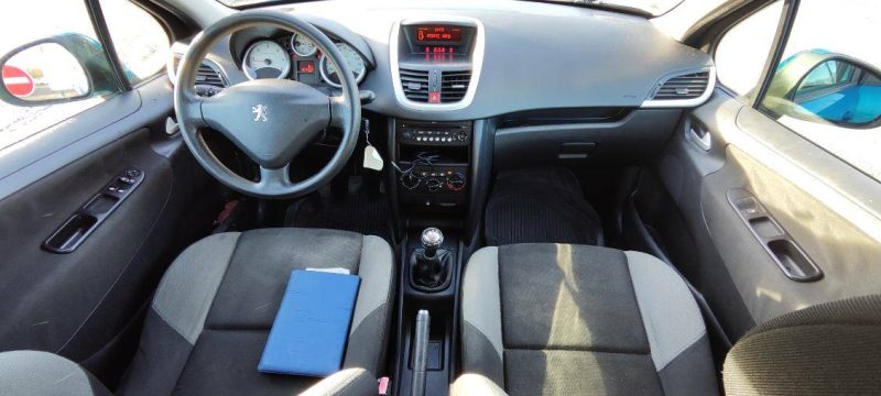 PEUGEOT 207 1.4 HDI TRENDY 2009