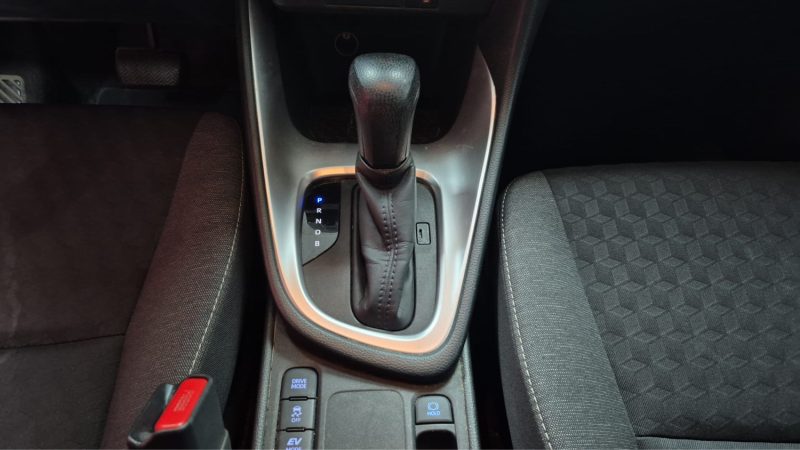 TOYOTA YARIS 4 BERLINE 116cv FRANCE BUSINESS/1 ERE MAIN/TVA ERECUPERABLE