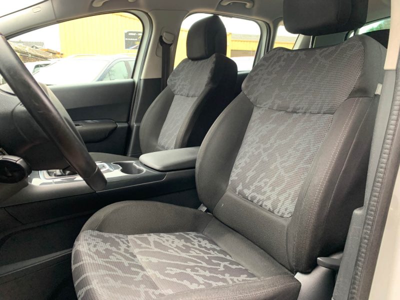 PEUGEOT 3008 1.6 HDI 16V 110 FELINE 2010