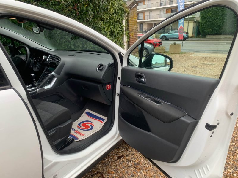 PEUGEOT 3008 1.6 HDI 16V 110 FELINE 2010