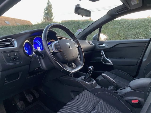 DS DS4 1.2 130CH SO CHIC 2017