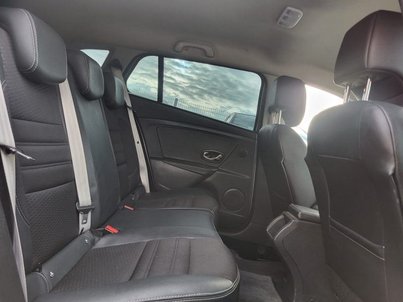 RENAULT MEGANE 3 Estate 1.5 DCI 110 cv - GARANTIE 12 mois - Bose Edition