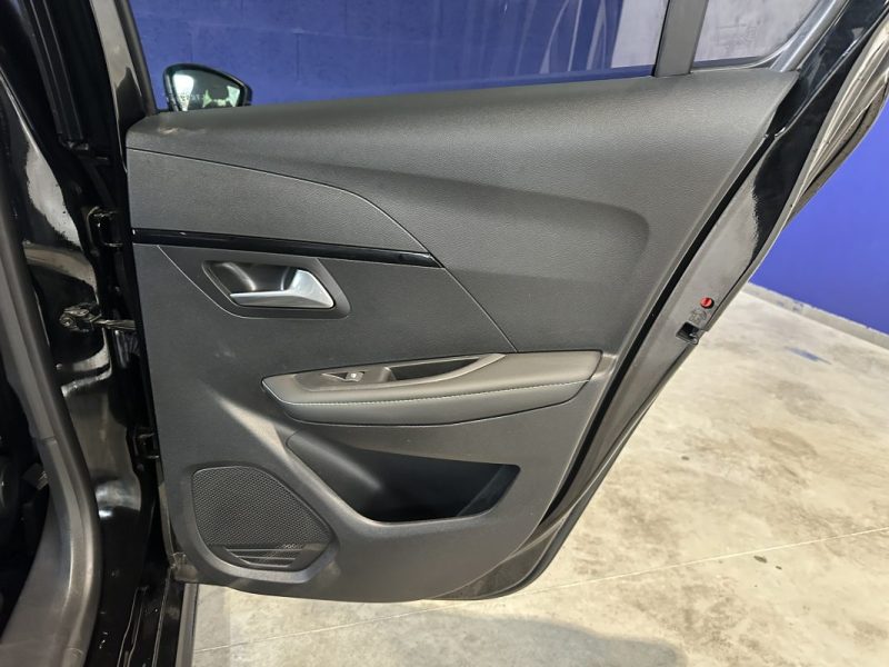 PEUGEOT 208 1.2 GT LINE / 1ER MAIN / CAR PLAY / CAMERA /2020