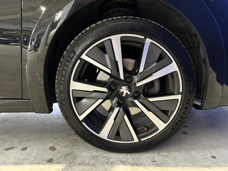 PEUGEOT 208 1.2 GT LINE / 1ER MAIN / CAR PLAY / CAMERA /2020