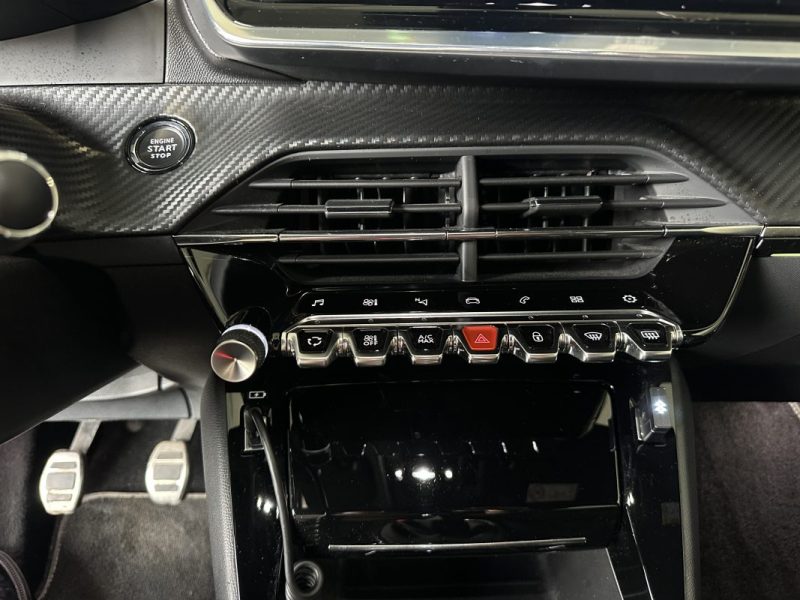 PEUGEOT 208 1.2 GT LINE / 1ER MAIN / CAR PLAY / CAMERA /2020